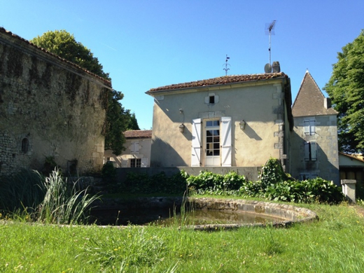 Viager Libre hameau en pierres à la campagne